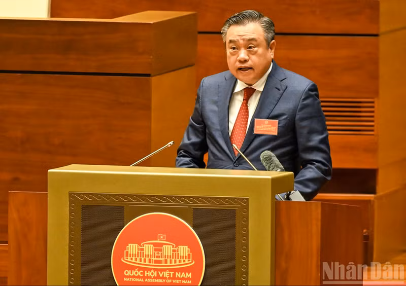 Le membre du Politburo, secrétaire du Comité central du Parti et président de la Commission de l’inspection du Comité central du Parti, Trân Sy Thanh, lors de la conférence, à Hanoï, le 13 avril. Photo : NDEL.