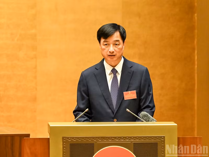 Nguyen Duy Ngoc, membre du Bureau politique, secrétaire du Comité central et chef de la Commission centrale de l’organisation, à la conférence. Photo : NDEL.