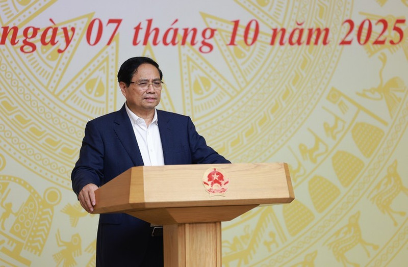 Le Premier ministre Pham Minh Chinh préside la 16ᵉ réunion du Comité national de direction sur la lutte contre la pêche INN. Photo : VNA.