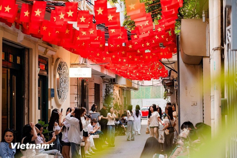 Un vaste programme d’activités culturelles et artistiques sera organisé pour célébrer le 80e anniversaire de la Révolution d’Août (19 août) et de la Fête nationale (2 septembre). Photo : VNA.
