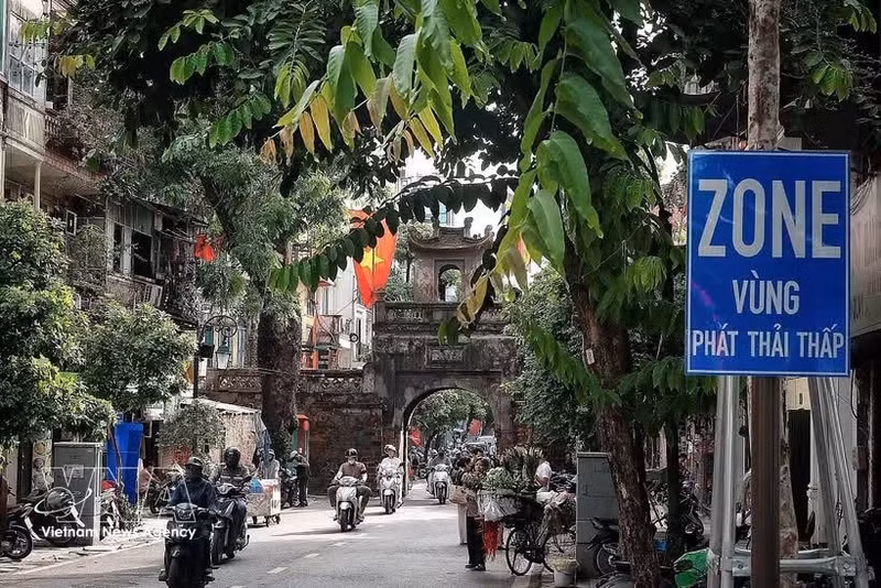 Une zone à faible émission est mis en place au sein du quartier de Hoan Kiem, à Hanoï. Photo : VNA.