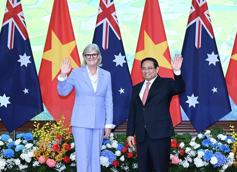 Le Premier ministre Pham Minh Chinh et la gouverneure générale d’Australie, Sam Mostyn. Photo : NDEL.