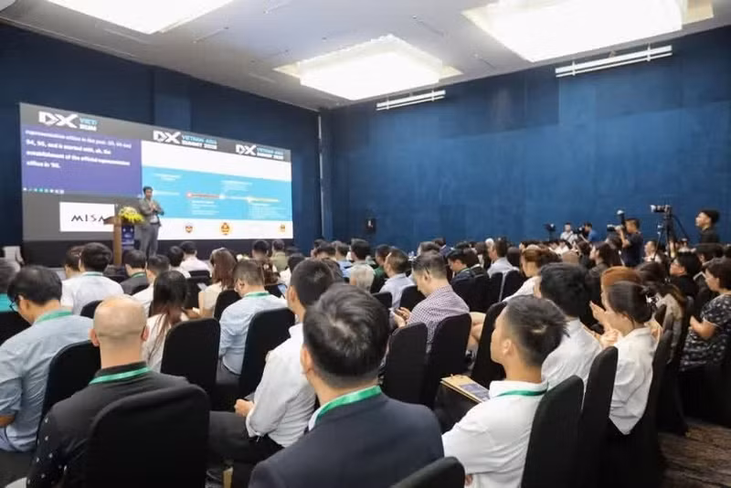 Lors du Sommet de la transformation numérique Vietnam - Asie 2026 (Vietnam - Asia DX Summit 2026). Photo : Vneconomy.