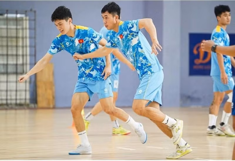 Des joueurs vietnamiens s'entraînent pour la Coupe d'Asie de futsal de l'AFC 2026. Photos : VFF.
