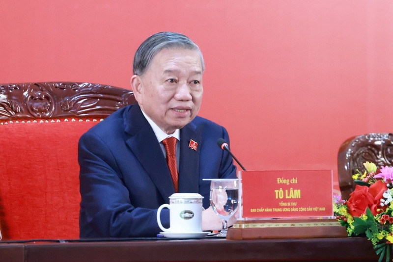 Le secrétaire général du Parti, To Lam, s’exprime lors d’une conférence de presse internationale sur les résultats du XIVe Congrès national du Parti, à Hanoï, le 23 janvier. Photo : VNA.