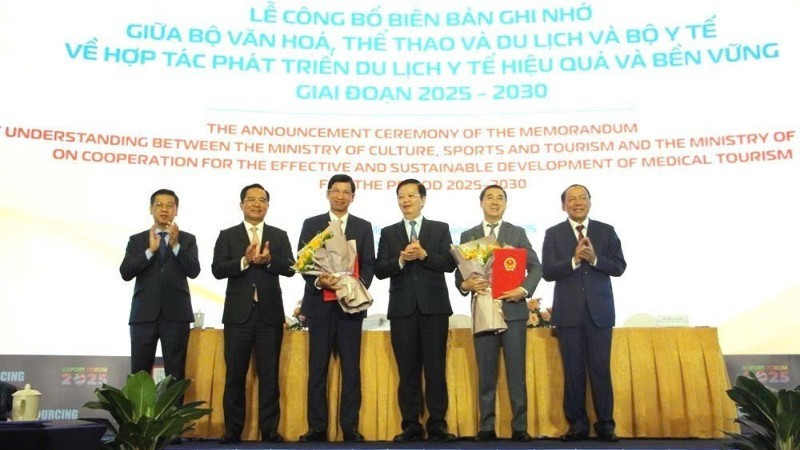 Cérémonie de publication du protocole d’accord entre le ministère de la Culture, des Sports et du Tourisme et le ministère de la Santé sur la coopération pour le développement efficace et durable du tourisme médical pour la période 2025-2030. Photo : NDEL.
