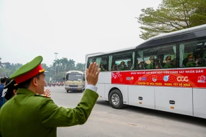 Des autocars de solidarité pour le retour auprès des familles à l’occasion du Têt