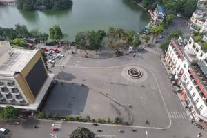 Le regard inédit sur deux places du lac Hoan Kiem
