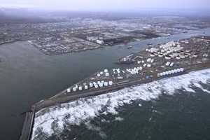Alerte au tsunami déclenchée par un séisme sur la côte de Tomakomai, dans la préfecture de Hokkaido. Photo : VOV/Reuters.