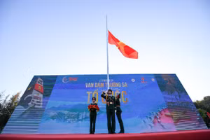 À Khanh Hoa, une cérémonie en hommage aux martyrs de Gac Ma reliée à Truong Sa