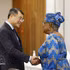 Le Premier ministre Le Minh Hung et la directrice générale de l’OMC Ngozi Okonjo-Iweala. Photo : VNA.
