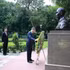Le Premier ministre Le Minh Hung rend hommage au Président Ho Chi Minh à New Delhi. Photo : VNA.