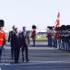 Le secrétaire général du Parti et président vietnamien To Lam (gauche) et le roi Frederik X de Danemark passent en revue la garde d'honneur. Photo : VNA.