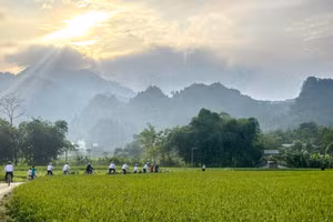 Le village de Khun, situé dans la commune de Bằng Lang, province de Tuyen Quang, s’impose aujourd’hui comme un modèle remarquable de tourisme communautaire. Photo : VOV.