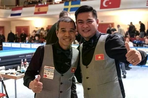 Trân Quyêt Chiên (à gauche) et Nguyên Trân Thanh Tu ont aidé le Vietnam à remporter le championnat du monde. Photo : DBU