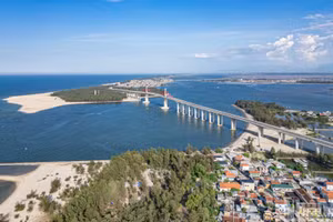 Le pont constitue une nouvelle « fierté » pour les habitants de Hue. Photo: nhandan.vn