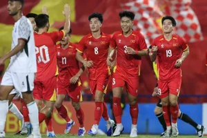 Les U23 du Vietnam célèbrent le but d’ouverture inscrit par Ngoc My. Photo: thethao.sggp.org.vn