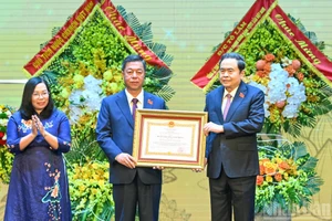 [Photos] Le président de l’Assemblée nationale Tran Thanh Man à la célébration du 80ᵉ anniversaire de la Maison d’édition Su That