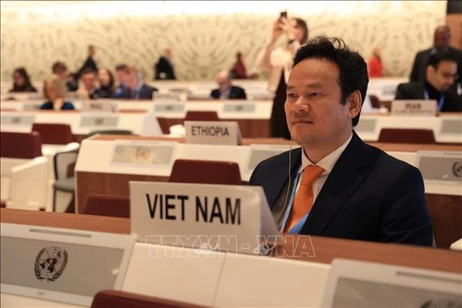 L'ambassadeur Mai Phan Dung, représentant permanent du Vietnam auprès des Nations Unies, de l'Organisation mondiale du commerce et d'autres organisations internationales à Genève. Photo : VNA. 