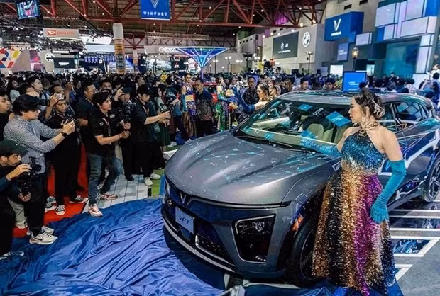 VinFast fait forte impression au Salon international de l'automobile d'Indonésie 2024. Photo: TNO 