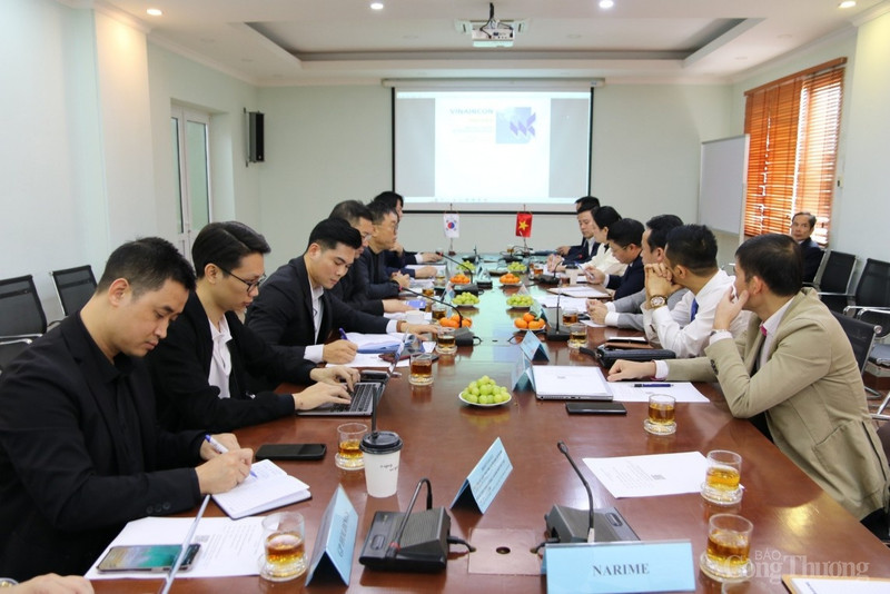 Réunion au siège de l’Institut de recherche mécanique du Vietnam. Photo : congthuong