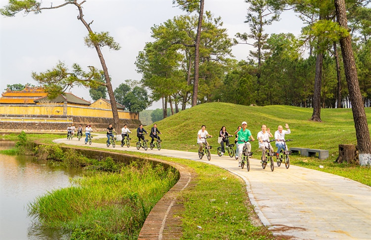 Le lancement de ce circuit vert fait partie des efforts de Huê pour développer un tourisme durable. Photo : https://moitruongdulich.vn/