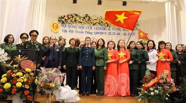 Cérémonie de célébration du 78e anniversaire de l'Armée populaire du Vietnam à Leipzig. Photo: VNA