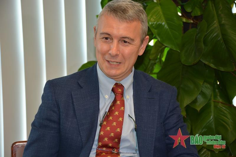 L'ambassadeur de Belgique au Vietnam, Karl Van Den Bossche. Photo : QDND.