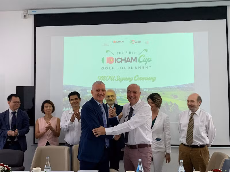 Point de presse pour présenter le tournoi de golf "The First ICHAM CUP", l’après-midi du 31 mai à Hanoï. Photo : Linh Vi/NDEL.