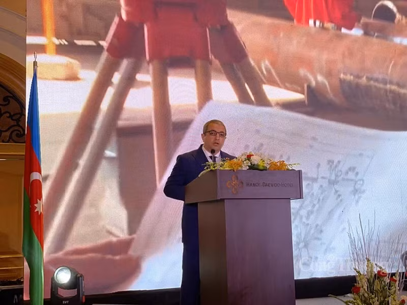 L’ambassadeur d’Azerbaïdjan au Vietnam, Shovgi Mehdizada, prend la parole lors de la céresmonie marquant la Fête nationale azerbaïdjanaise. Photo : Congthuong.vn