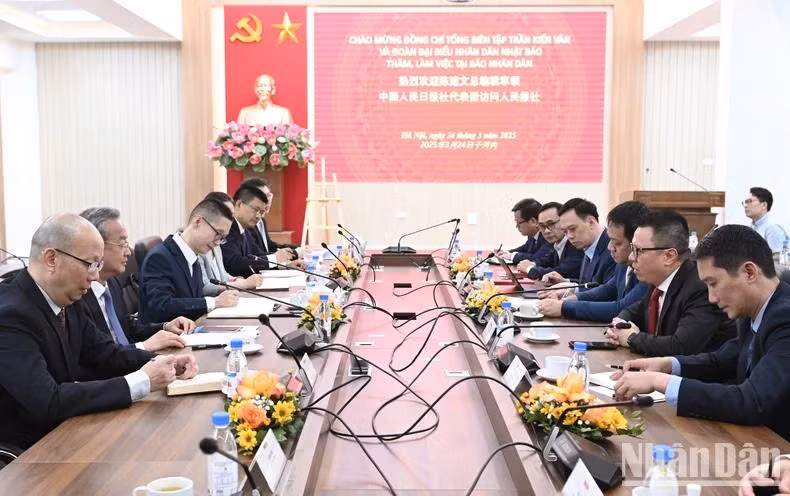 Lors de la rencontre.