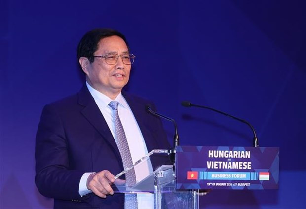 Le Premier ministre Pham Minh Chinh au Forum d'affaire Vietnam - Hongrie. Photo : VNA.