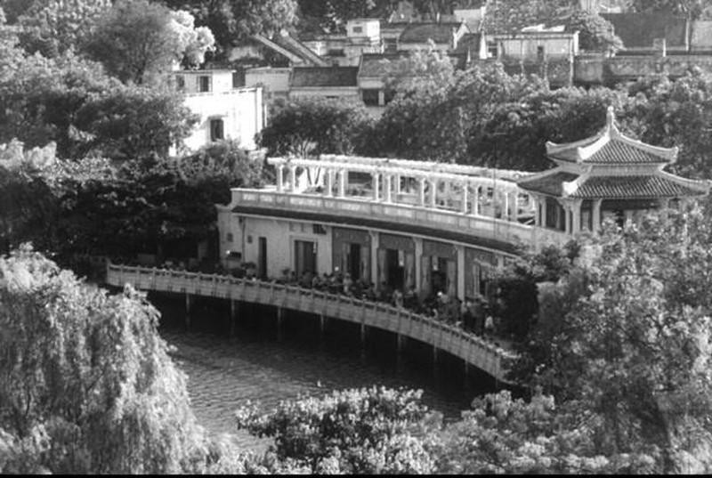 Maison Thuy Ta, une scène d'un film documentaire réalisé en 1967. Photo : Institut du film du Vietnam 