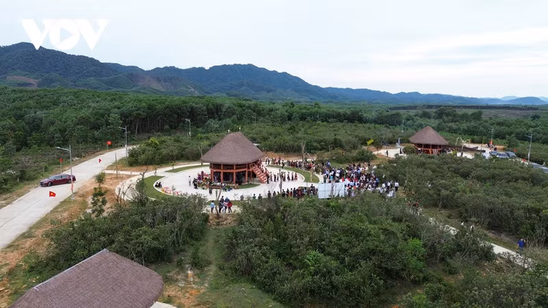 Un village commun de minorités ethniques dans le district d’A Luoi, province de Thua Thien Hue