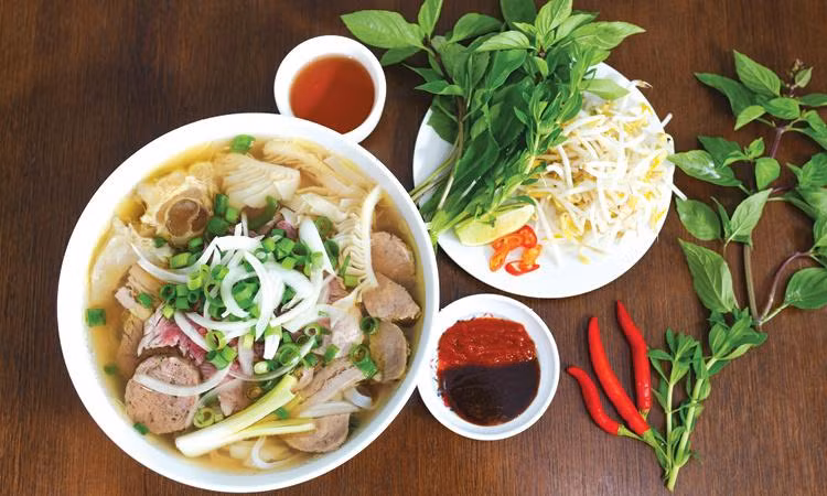 Le ‘’phở’’ vietnamien parmi les 100 plats les plus populaires au monde. Photo : VnExpress.