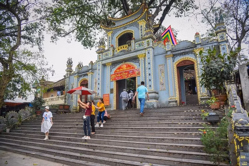 Le Temple de Bac Le, un centre célèbre de pratique du culte des Déesses Mères. Photo : baoquocte.