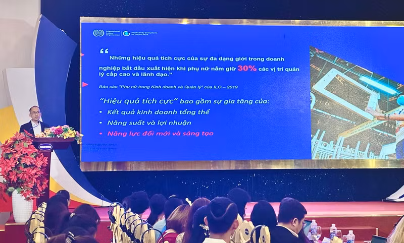 Le séminaire a permis aux participants de rencontrer, d’échanger et de partager les enjeux actuels dans le domaine de l’entrepreneuriat et de l’innovation féminins. Photo : danang.gov.vn