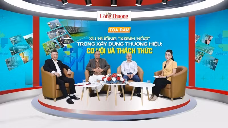  La table ronde « Les tendances de la transition verte dans la construction de marques : Opportunités et défis » organisée lundi à Hanoï. Photo : congthuong.