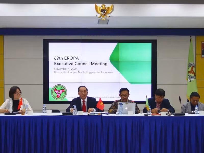 Le docteur Nguyen Ba Chien, Président du Conseil d’administration de l’EROPA, a prononcé le discours d’ouverture.