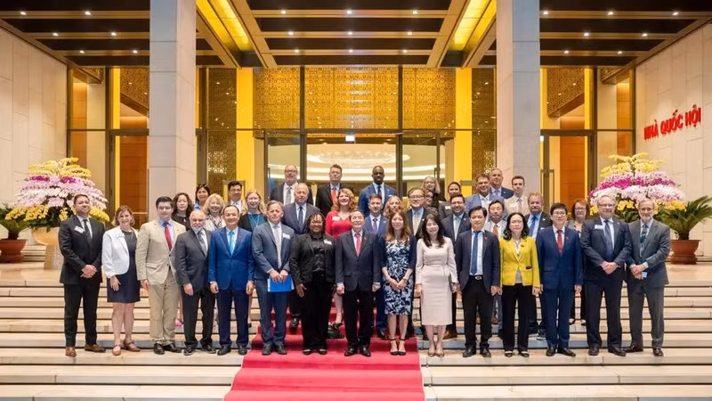 Délégués vietnamiens et américains lors de la rencontre. Photo : daibieunhandan.vn