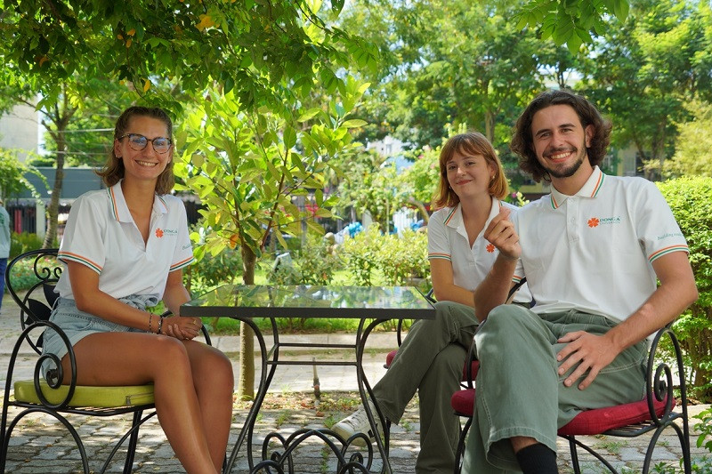 Bondoni Jeanne, Pendolino Emma Chiara et Viale Lukas Titouan. Photo : donga.edu.vn