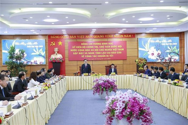 Le Président de l'AN, Vuong Dinh Huê, en visite dans la province de Lào Cai à l’occasion du Nouvel An lunaire 2023. Photo : VNA.
