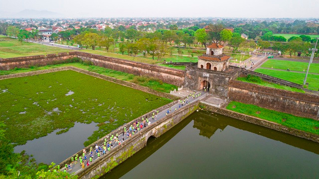 Des coureurs participeront au VnExpress Marathon Huê 2022. Photo : vnexpress.vn