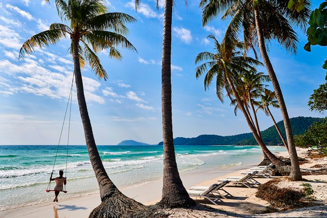 Les mois de haute saison de juillet et août sont les meilleurs moments pour être sur la plage au Vietnam. Photo : Andrea Pistolesi/Getty Images
