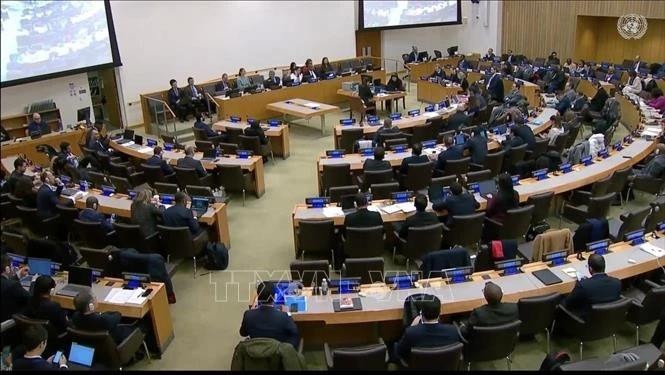 Panorama de débats de la de la Cinquième Commission. Photo: VNA 