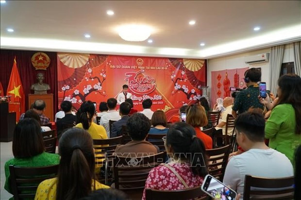 La rencontre des Viet kieu à l'ambassade vietnamienne en Malaisie. Photo:VNA