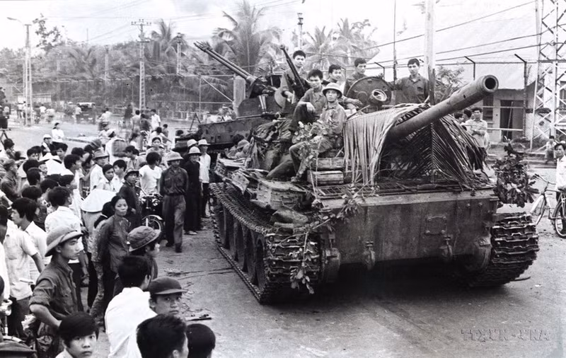 Les 26 et 29 mars, Hue et Da Nang sont respectivement libérés. Le 3 avril, toutes les provinces côtières du Centre le sont aussi. Photo : VNA.