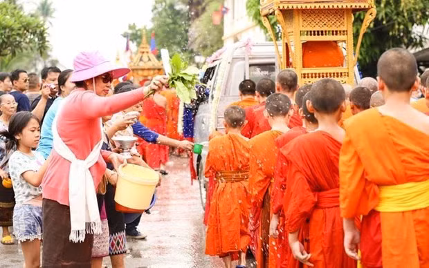  Le Boun Pi May lao est l’occasion de multiples réjouissances qui se déroulent chaque année au mois d’avril. Photo : tapchilaoviet.org