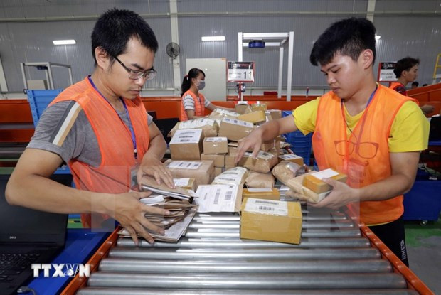 Classification des marchandises par Lazada. Photo:VNA