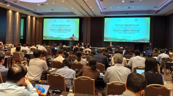 L'atelier pour faire le bilan du projet sur la mise en œuvre de parcs éco-industriels au Vietnam. Photo : SGGP.